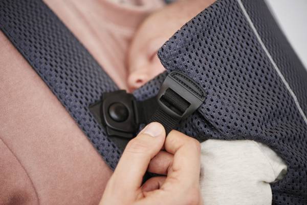 BABYBJORN Carrier One - Mesh Anthracite