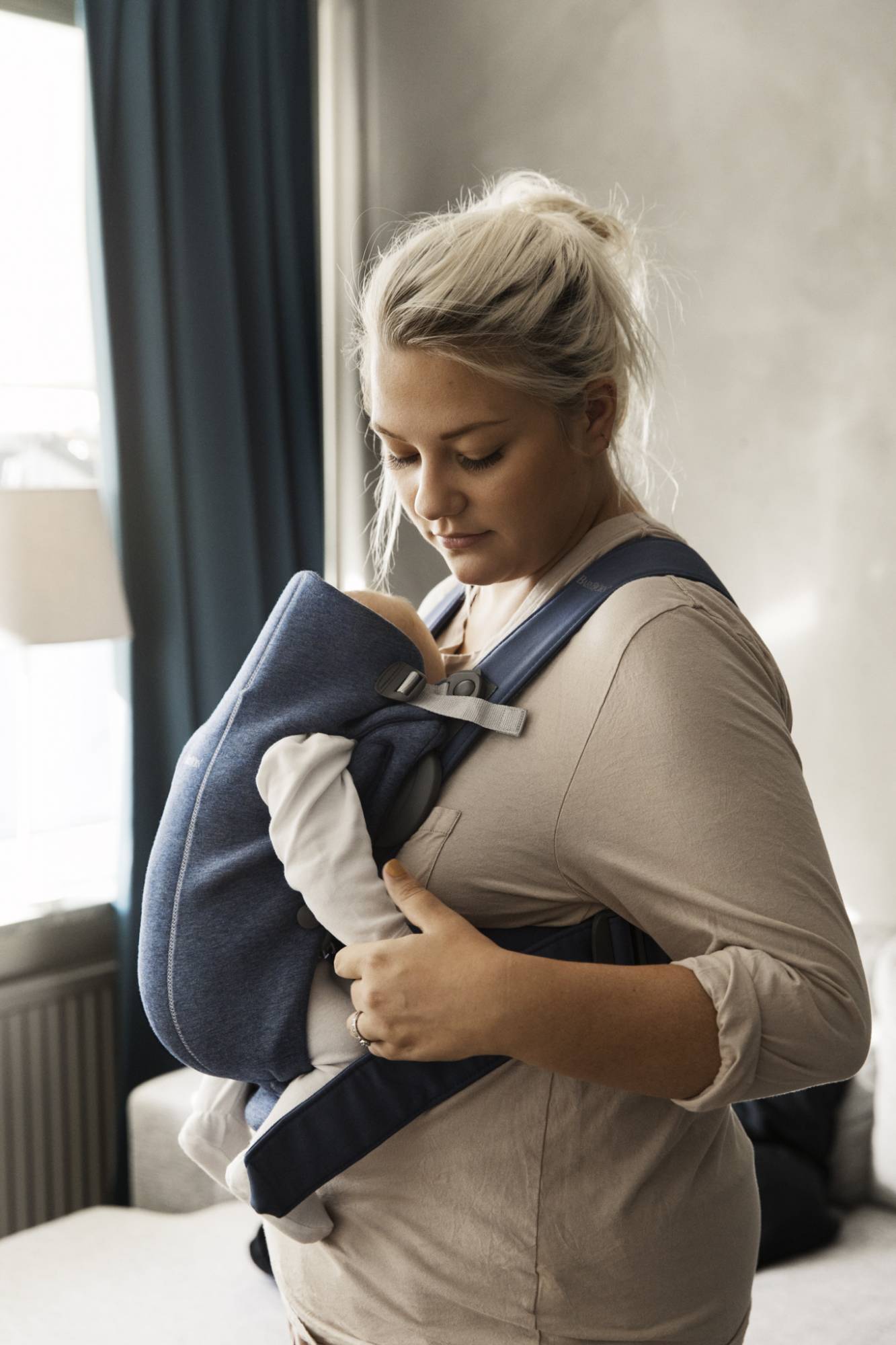 BABYBJORN Carrier Mini 3D Mesh Navy Blue Mamatoto Mother