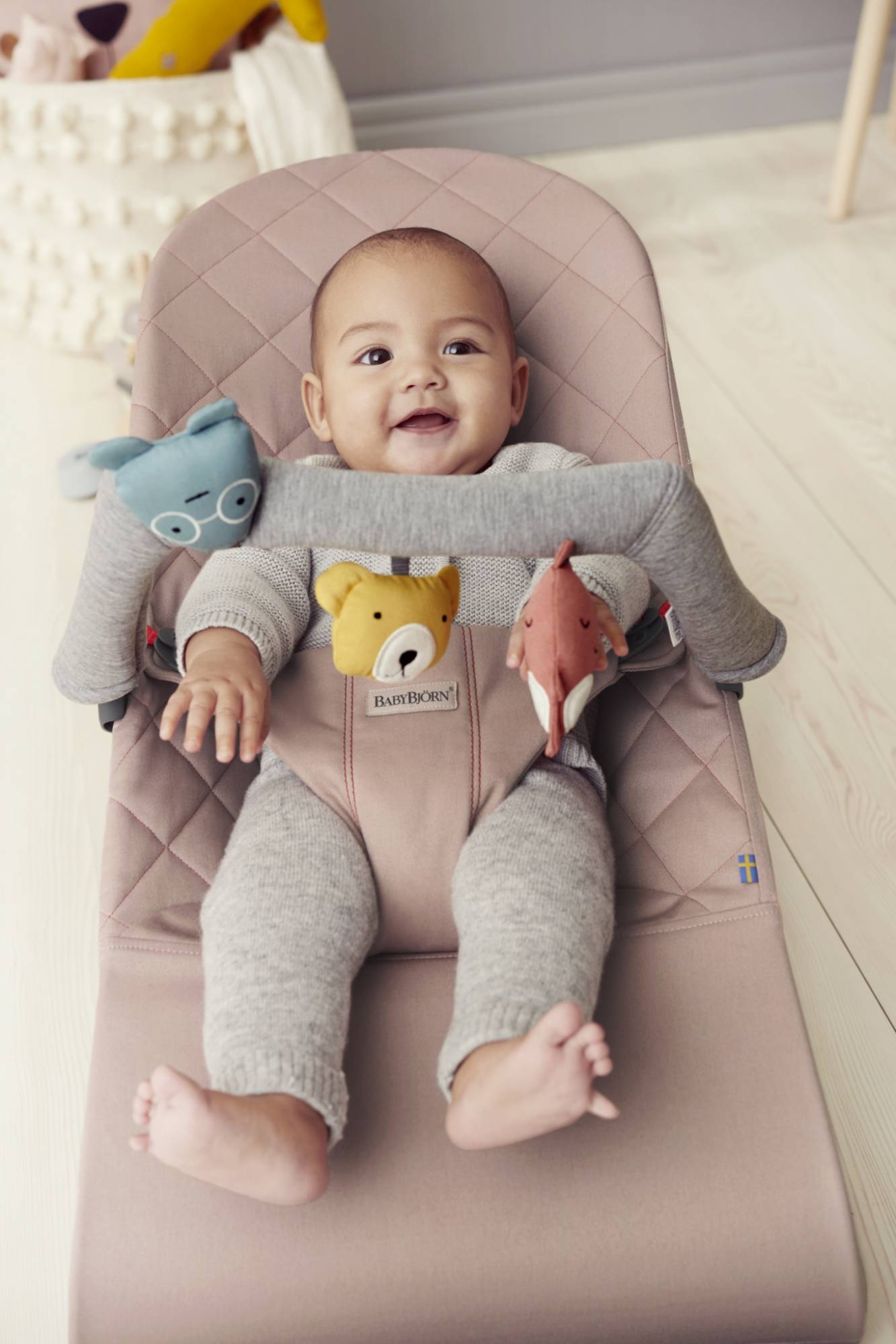 Mamatoto Mother Child Lifestyle Shop BABYBJORN Bouncer Bliss Mesh Pearly Pink