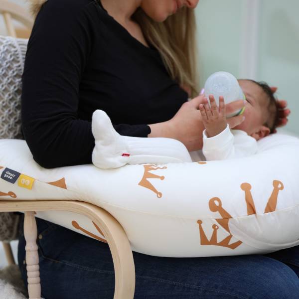 SIMPLY GOOD Nursing Pillow - Brown Crown
