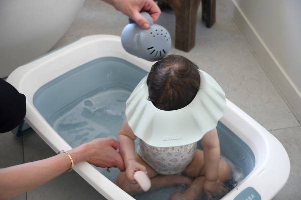 BEABA Silicone Bath Visor - Misty Green