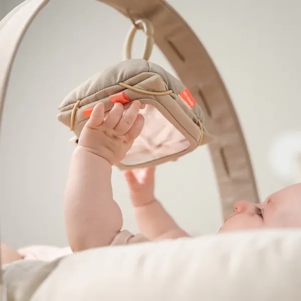 DONE BY DEER Baby contrast card holder Deer friends - Sand